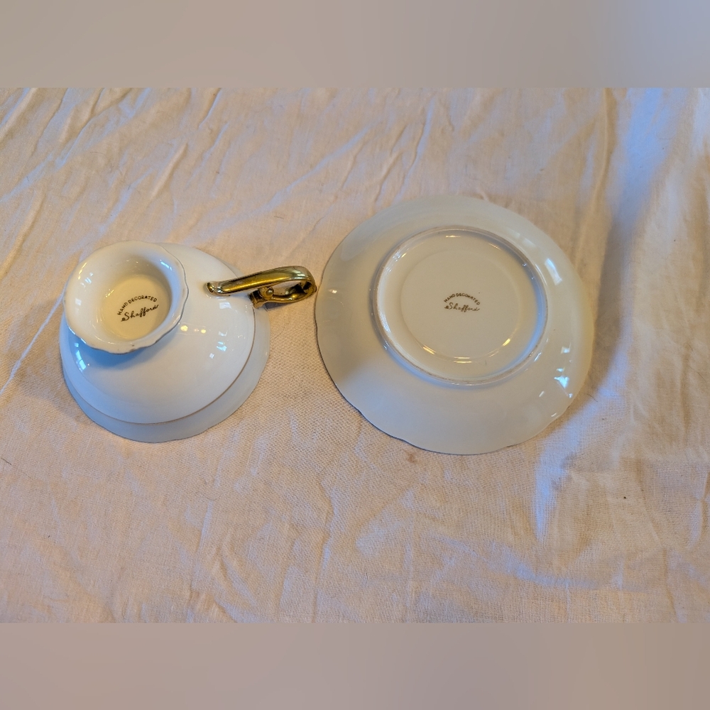 2/50$ Vintage-Style Gray Floral Porcelain Teacup and Saucer with Gold Handle - Picture 6 of 10